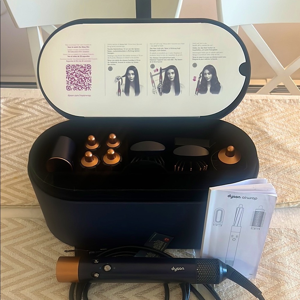 Dyson Airwrap Styler in Blue and Copper